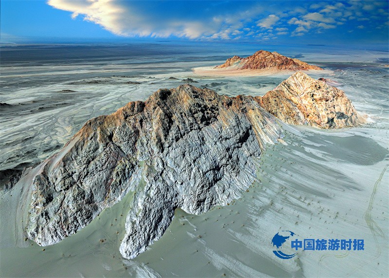 黑白与彩色 刘赟.jpg